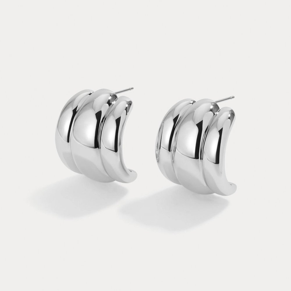 Lili Claspe Elsa Shield Earrings - Silver